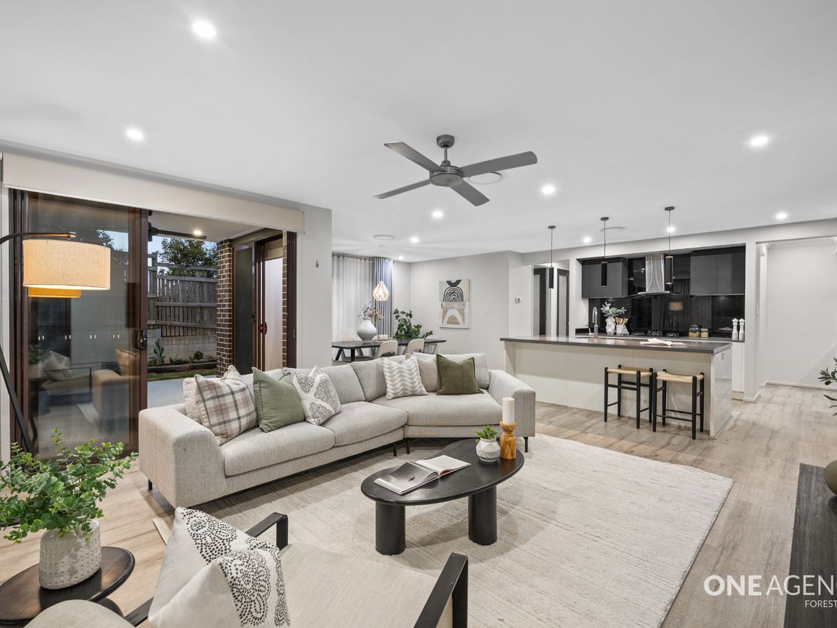79 Calm Crescent, Springfield Lakes