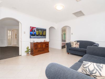 6 Lily Place, Thornlie