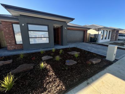 93 Inglenook Circuit, Armstrong Creek