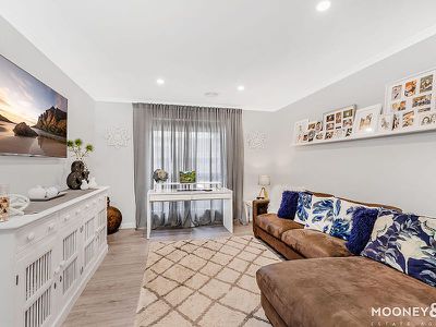 15 Ferndown Drive, Cranbourne