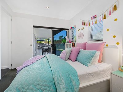 27 Greendragon Crescent, Upper Coomera