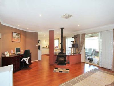 32 Cavalier Crescent, Boulder