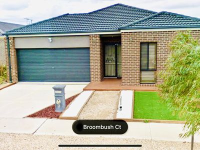 7 Broombush Court, Truganina