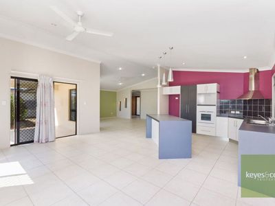 7 Sunningdale Pocket, Idalia