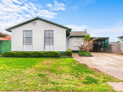 13 Glomar Grove, Sale