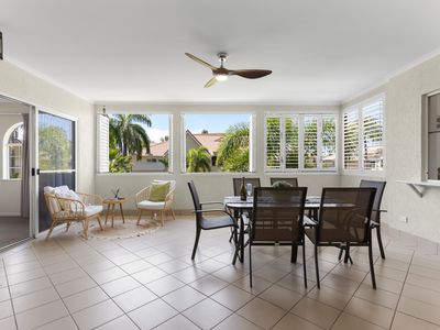 612 / 2-10 Greenslopes Street, Cairns North