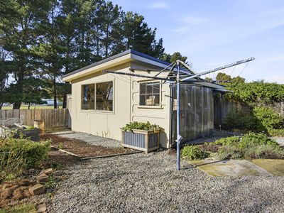 24 Longford Close, Longford