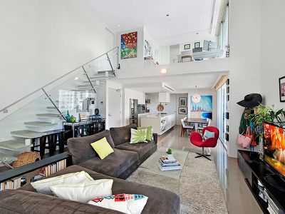 902 / 11 Hill Parade, Main Beach