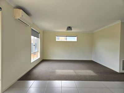 7 Romek Way, Truganina