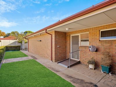 16 Amber Woods Drive, Glenside