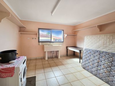 2 Mountain View Drive, Atherton