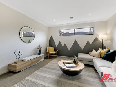 12 Bindarri Road, Manor Lakes