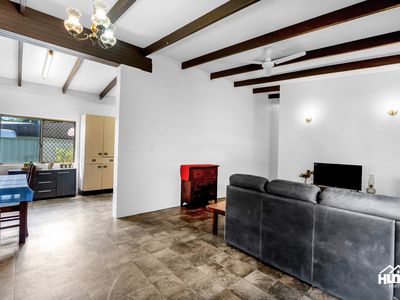 60 Hollywood Boulevard, White Rock