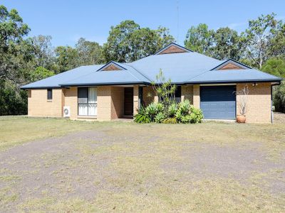 36 Lakeside Drive, Cooroibah