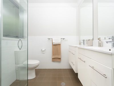 13 Haywards Bay Drive, Haywards Bay