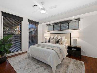 42 Gordon Crescent, Wakerley