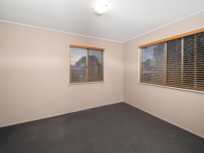 33 Jarrah Crescent, Logan Central