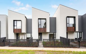 19 Hatchway Walk, Point Cook