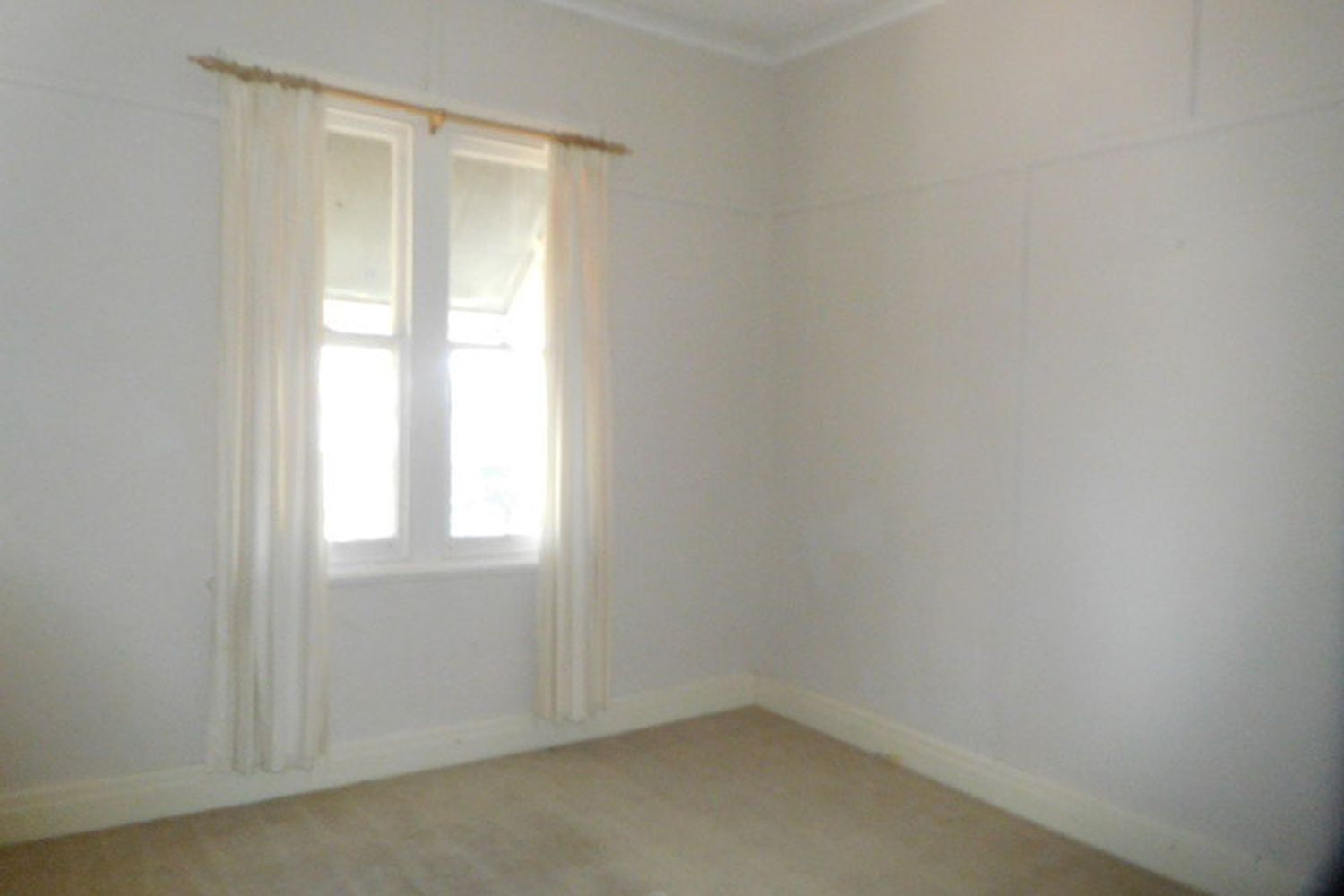 28 Albert Street, Horsham