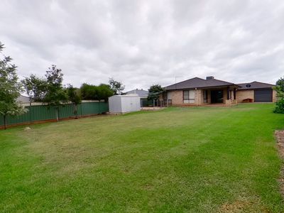 60 Dunheved Circle, Dubbo