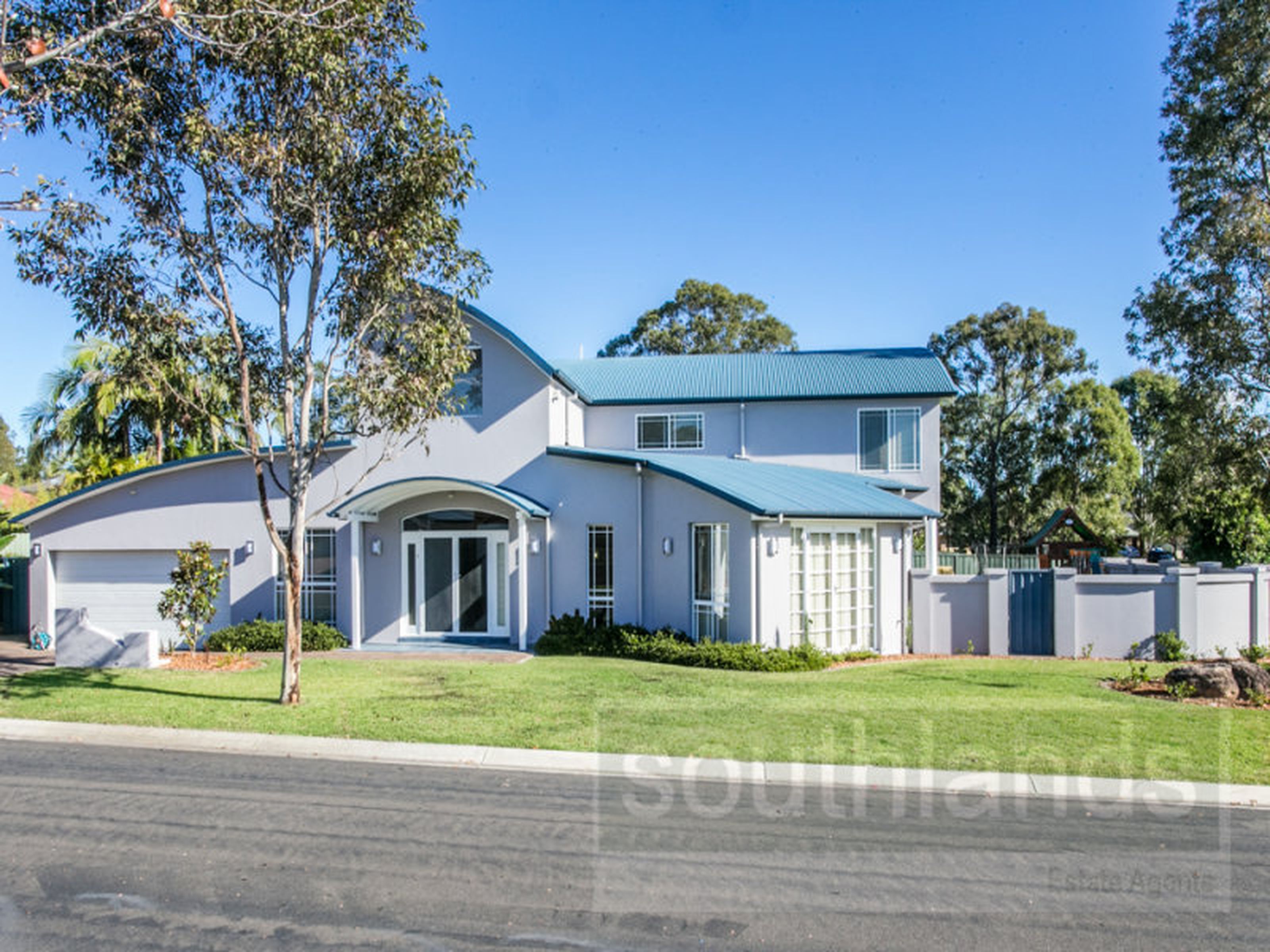9 Torquay Tce, GLENMORE PARK