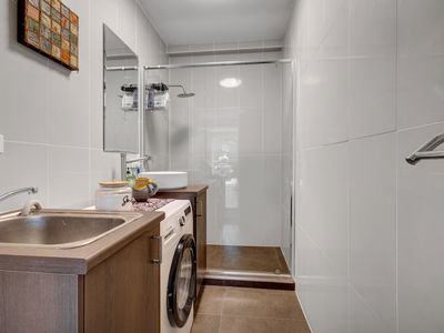 2 / 8 Sobraon Street, Sunrise Beach