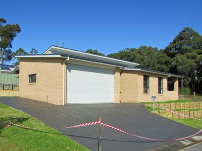 2 Fan Palm Court, Ulladulla