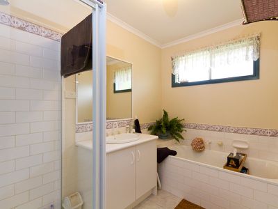 25 Langbourne Drive, Narre Warren South