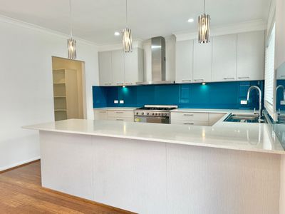 1167 Ison Road, Manor Lakes