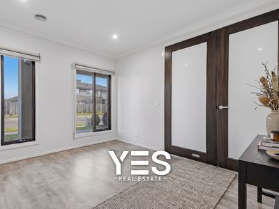 24 Rimple Way, Beaconsfield