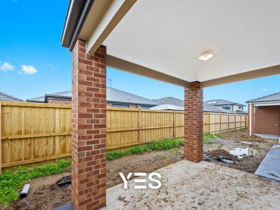 10 Nocturne Avenue, Clyde