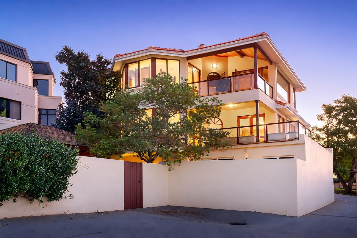 6 Moreing Road, Attadale
