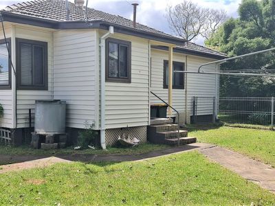 2 Omaroo Avenue, Doonside