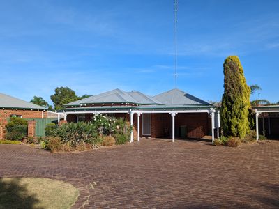 2 / 12 Prince Philip Drive, South Bunbury