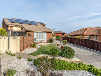 3 Dafnis Drive, Newnham