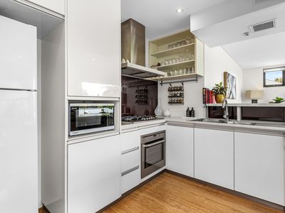 1 / 111 Summers Street, Perth