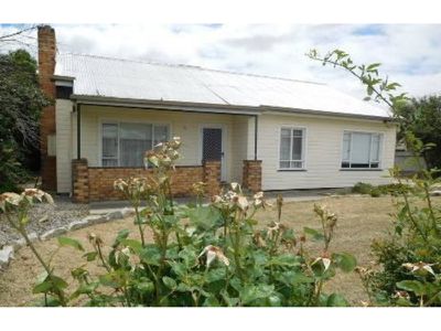 16 Johnson Street, Horsham
