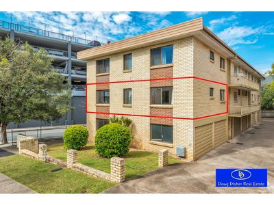 1 / 4 Augustus Street, Toowong