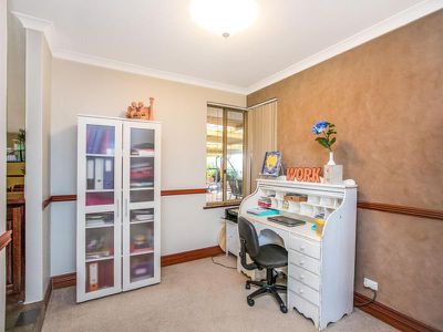 41 Redheart Drive, Thornlie