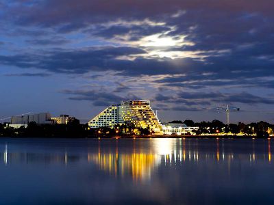 506 / 30 The Circus, Burswood