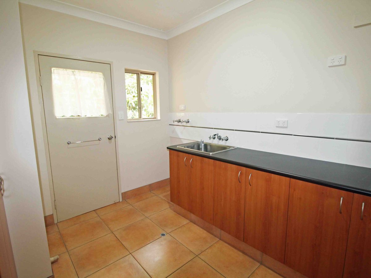 22 Countryview Drive, Atherton