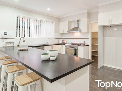 33 Elsternwick Way, Craigieburn