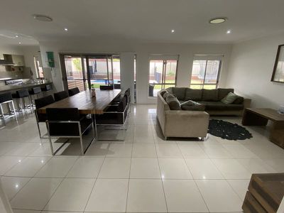 8 Dingle Close, Kingaroy