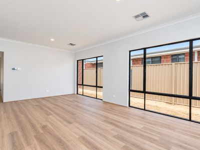 66 Destino Loop, Southern River
