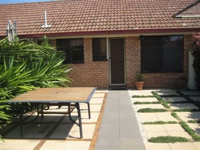 2 / 13 Bedford Avenue, Dubbo