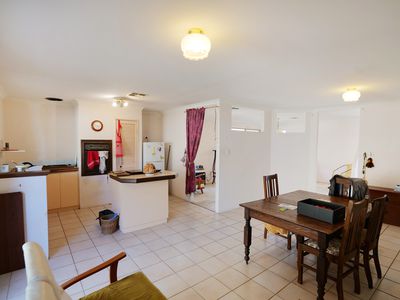 8 David Close, Osborne Park