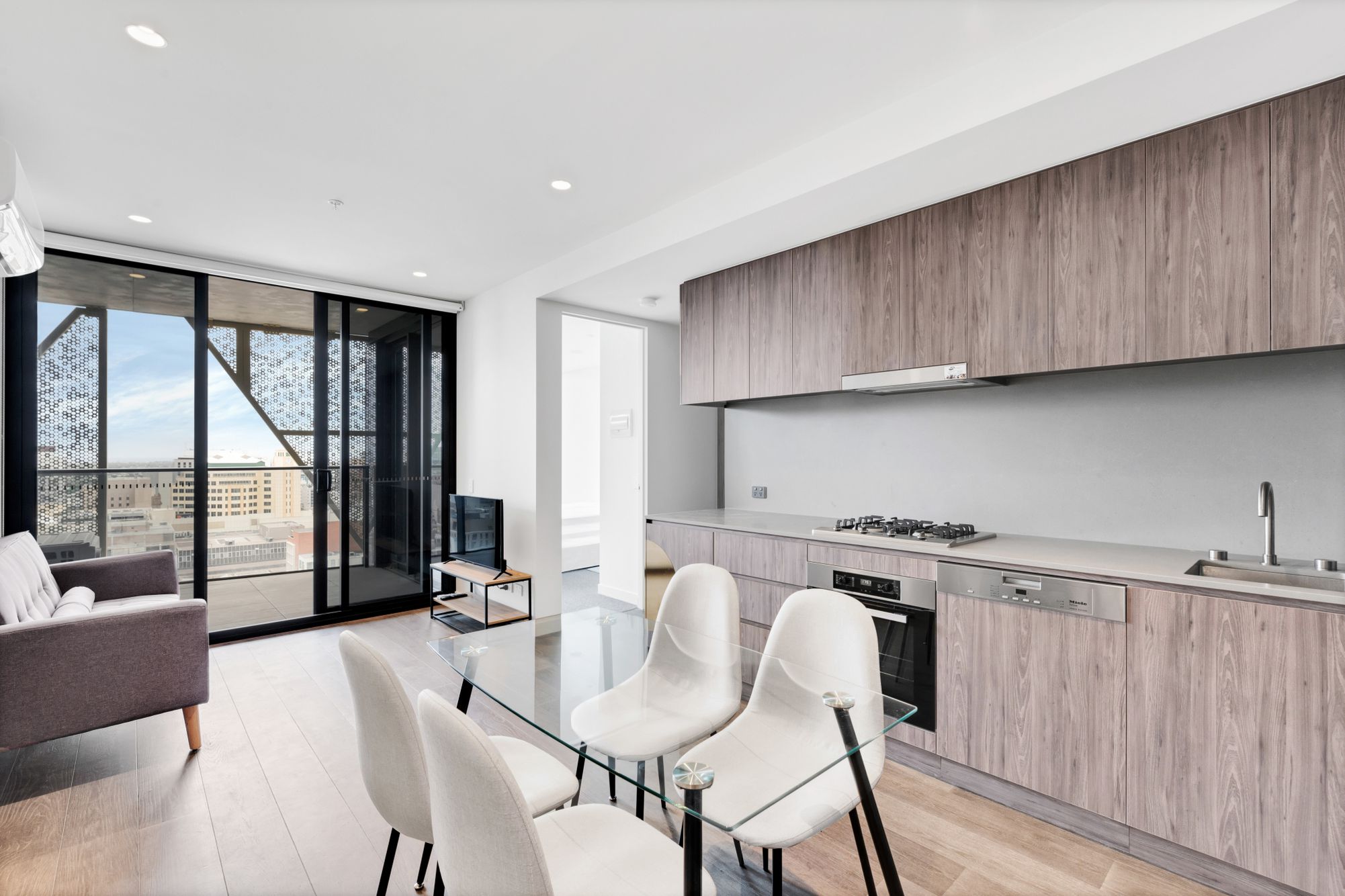 1407  / 15 Austin Street, Adelaide