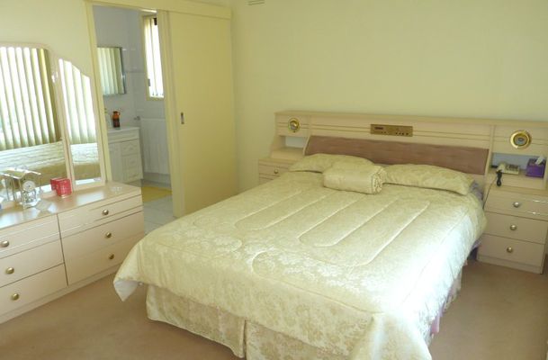 3 Finlay Close, Gladstone Park
