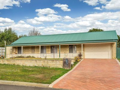 14 HERITAGE DRIVE, Broadford