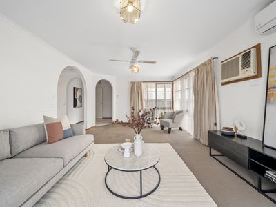 2 / 4 Kurrajong Avenue, Glen Waverley